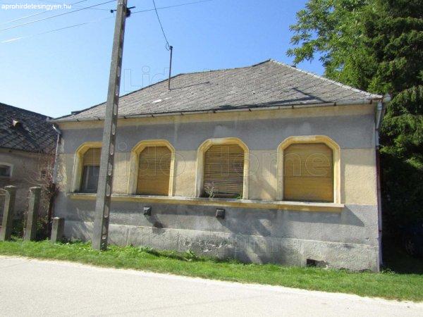 Eladó felújítandó családi ház a Művészetek Völgyében - Taliándörögd
