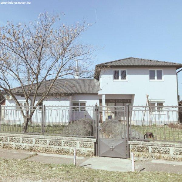 Eladó 152 nm-es Felújított Családi ház Pilis Jávorka Ádám utca  