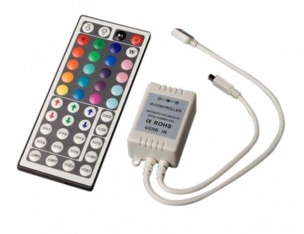 MasterLED - 44 gombos vezérlõ  vezeték nélküli RGB led lámpa vezérlõ  6A
áramfelvétel  infra RGB led modul vagy szalag vezérlése