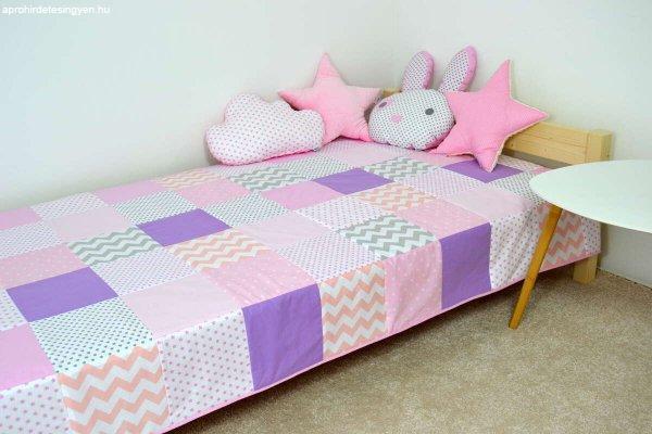 Rózsaszín-lila patchwork ágytakaró