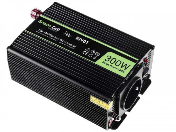 Green Cell INV01 Autós inverter módosított szinuszhullámformával 12V ->
230V / 300W