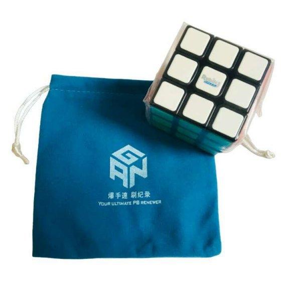 GAN és Rubik's Speed csempés 3x3-as versenykocka speedcube profi rubik kocka +
ajándék Gan kockatartó szütyő 