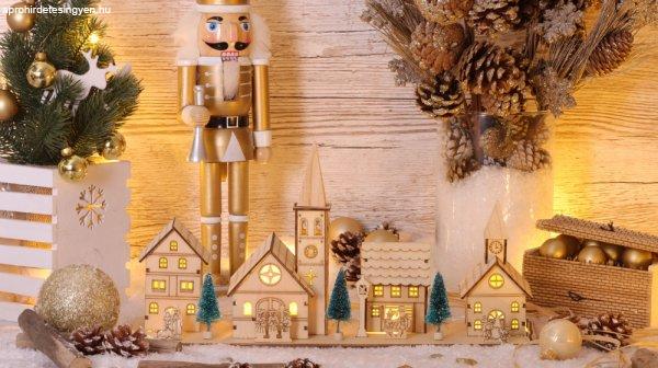 Karácsonyi falu LED dekoráció, fa, elemes, 6+18h, 5LED, 3000K, 3xAA