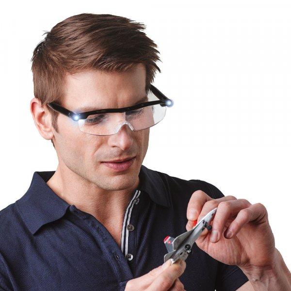 Nagyító szemüveg LED világítással szereléshez, olvasáshoz, pontosságot
igénylő tevékenységekhez (BBV)