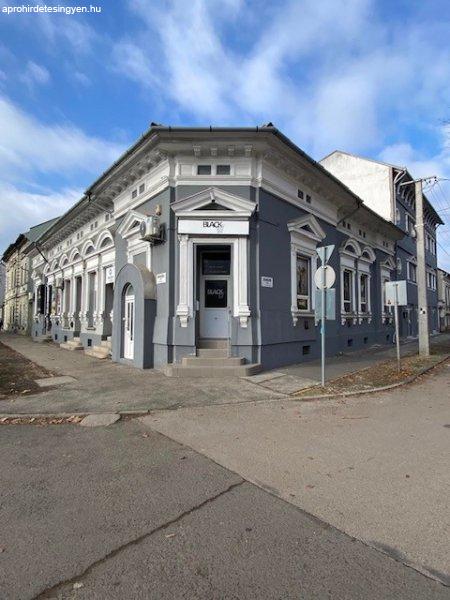 Eladó 950 nm-es Felújított Családi ház Szeged