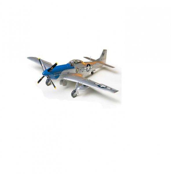 Tamiya North American P- 51D Mustang repülőgép műanyag modell (1:48)
