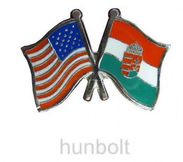 Kitűző, páros zászló USA -Magyar címerrel jelvény 26x15 mm