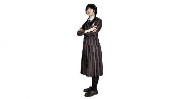 Wednesday Nevermore uniformis jelmez parókával M-es méretben