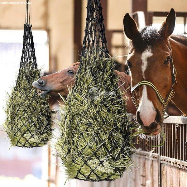 Felakasztható takarmánytartó háló lovaknak