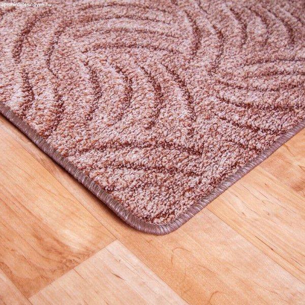 Szegett szőnyeg 200×200 cm – Barna színben karmolt mintával