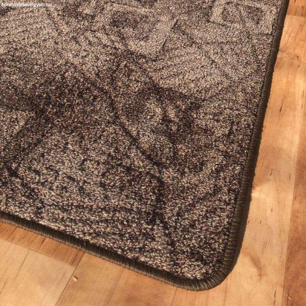 Szegett szőnyeg 70x400 cm – Barna színben kocka mintával