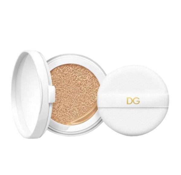 Dolce & Gabbana Make-up szivacsban SPF 50 Solar Glow (Healthy Glow Cushion
Foundation) - utántöltő 11,5 ml 110 Pearl