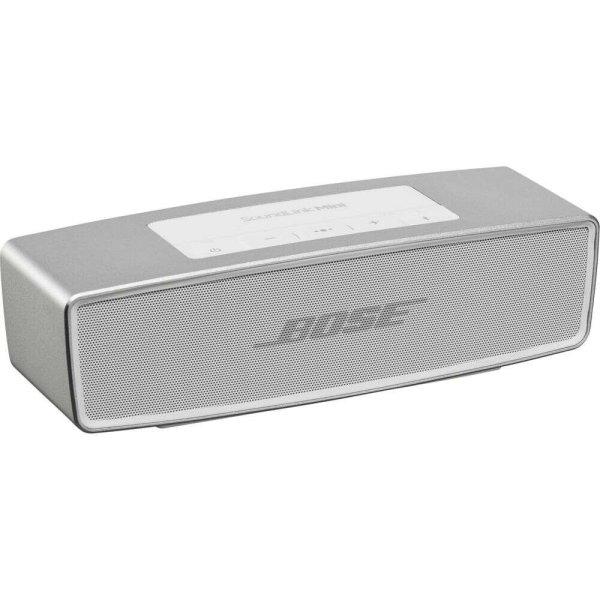 Bose 835799-0200 SoundLink Mini II Special Edition Bluetooth 3.0, USB-C
töltés, 12 óra üzemidő Ezüst hordozható hangszóró