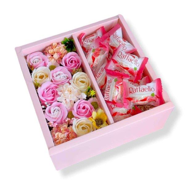 BoxEnjoy - rózsaszín kocka desszert doboz - szappanrózsa, Raffaello Lampone
ropogós, kókuszos-málnás ostyakülönlegesség
