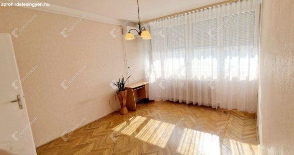 Eladó 58 m2-es 2 szobás erkélyes lakás Sárospatak belvárosában