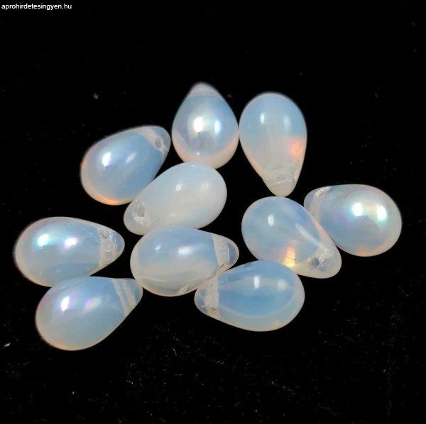 Cseh préselt csepp gyöngy - White Opal AB - 6x9mm (tetején fúrt)