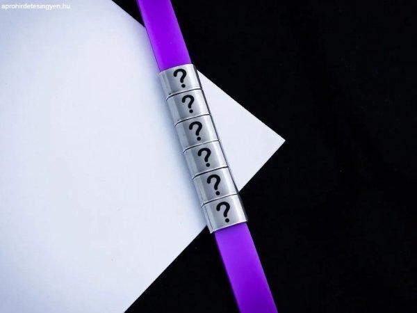 Személyre szabott 6 gravírozható medálos MoMents lila színű szilikon
karkötő