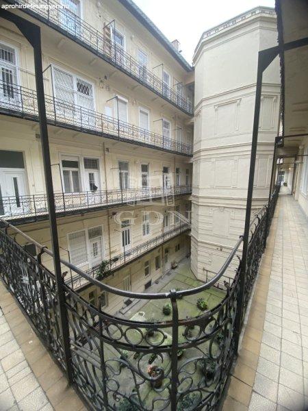 Eladó lakás Budapest, V. kerület, 	Szent István körút