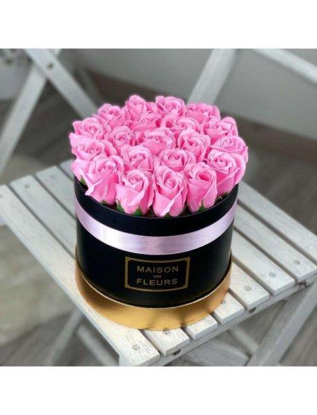 Rózsa Box Henger alakú 20 szál Fekete-rózsaszín