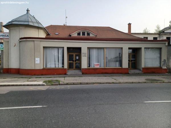 Eladó 263 nm-es Üzlet Győr