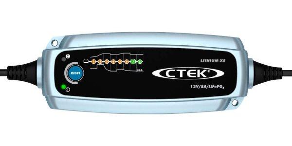 CTEK XS 56-899 akkumulátor töltő