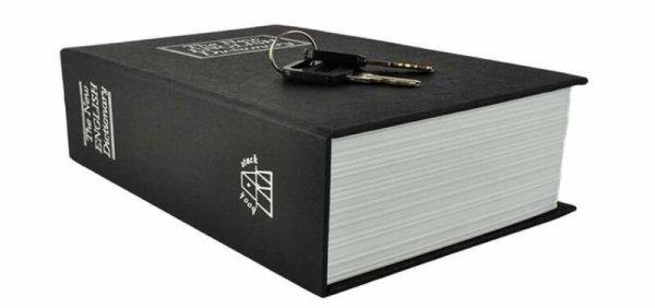 Könyv alakú rejtett széf, könyvszéf, valósághű szótár külsővel,
zárható, 2 db kulccsal, 24×15,5×5,5 cm
