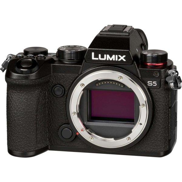 Panasonic Lumix DC-S5 Digitális fényképezőgép - Fekete