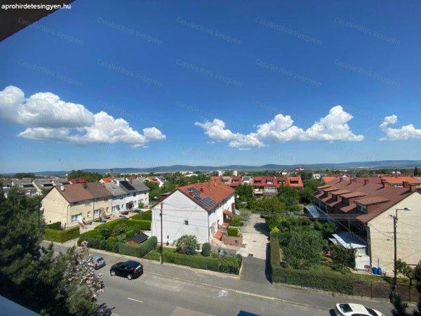 Eladó tégla lakás a Cholnokyn - Veszprém