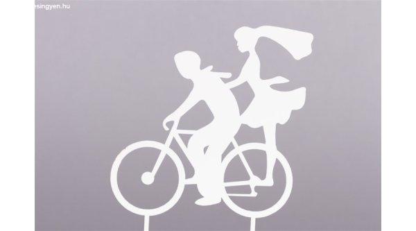 Fehér biciklis nászpár esküvői tortadísz sziluett