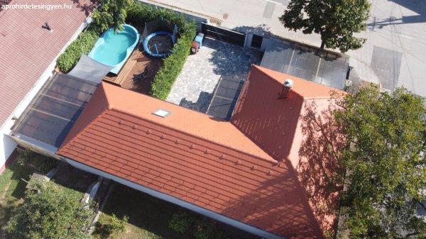 Eladó 140 nm-es Felújított Családi ház Veszprém