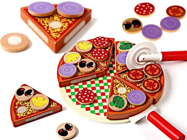 Fából készült pizza játék feltétekkel