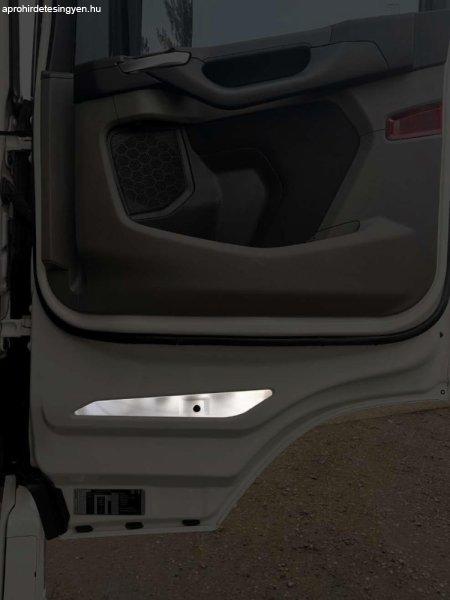 Scania S / R inox dísz az ajtó belső oldalára párban
