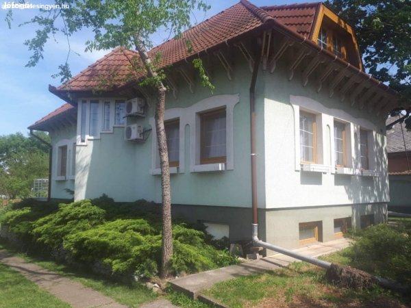 Eladó 156 m2 családi ház, Debrecen