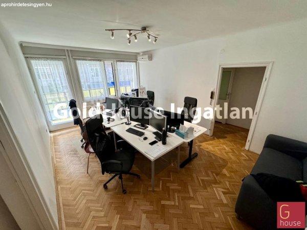 58 négyzetméteres, 2 szobás, felújított, utcai, kiadó lakás - Budapest
VII. kerület