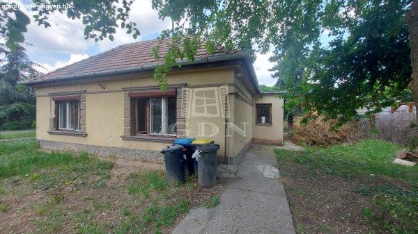 Eladó családi ház Budapest, XVII. kerület, 	Lövész.utca környéke