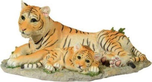 Tigris a kölykével szobor