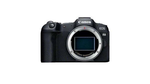 Canon EOS R8 Digitális fényképezőgép + RF 24-50mm F4.5-6.3 IS STM objektív
- Fekete