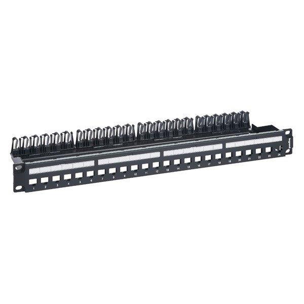 Legrand 632850 Linkeo C 19"/1U üres patch panel 24 db Keystone jack
fogadására, fém kábeltartóval