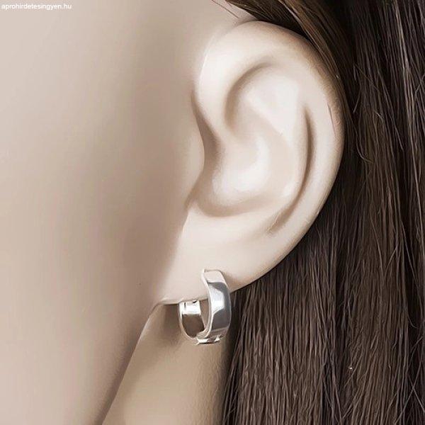 Bepattintós 925 ezüst karika fülbevaló, sima és fényes felület