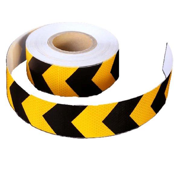 PVC sárga és fekete öntapadós fényvisszaverő
biztonsági szalag - 50mm x 5m (THM)