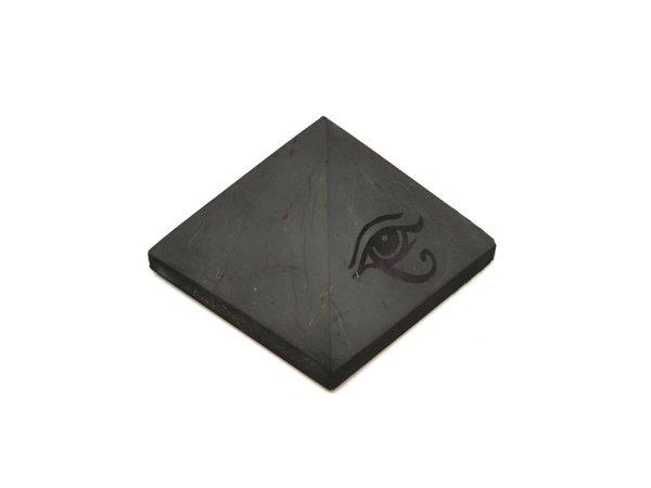 Shungit piramis gravírozott Hórusz szeme 5cm