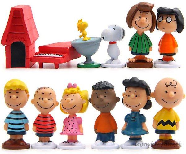 12 db-os Snoopy figura szett