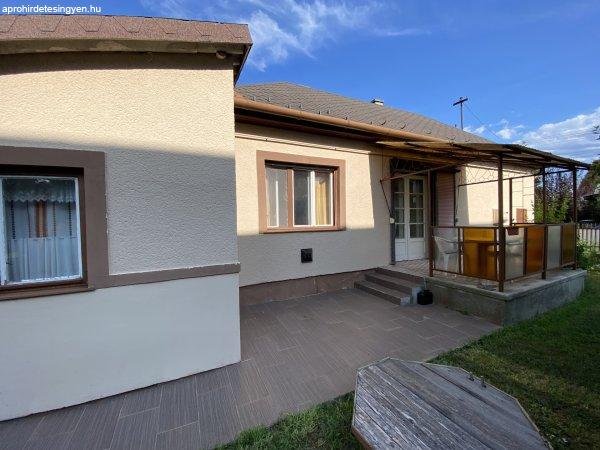 Önálló családi ház elérhető áron közel a Balatonhoz 