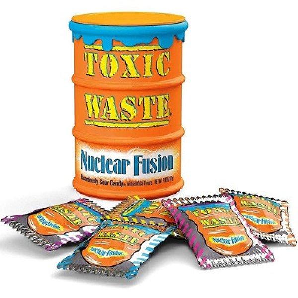 Toxic Waste 42G Hazardously Sour Candy Hordó Nuclear Fusion