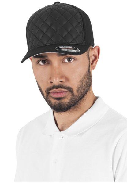 Urban Classics Diamond Quilted Flexfit black