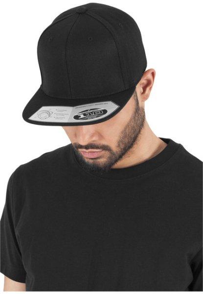 Urban Classics 110 Fitted Snapback black