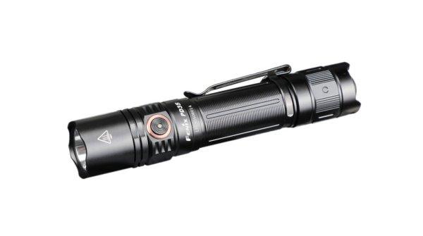 Fenix PD35 V3.0 erőteljes LED zseblámpa