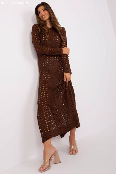 Hosszú pulóver ruha perforált mintával modell 1033 barna