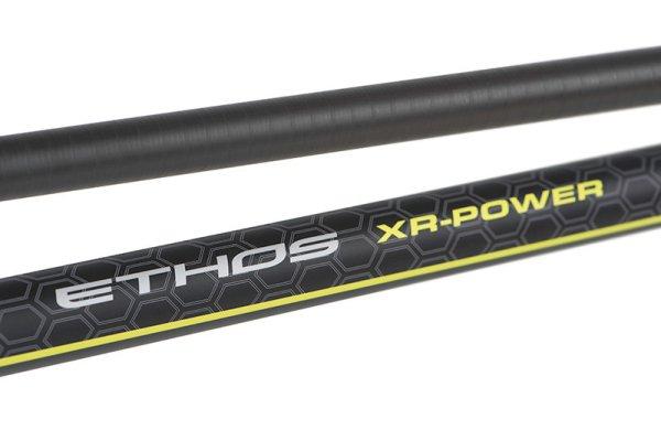 Merítőnyél Fox Matrix Ethos XR Power 3.5m Landing Net Handle erős
merítőnyél (GLN070)