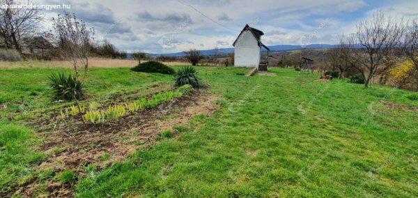 Miskolcon a Feszty Árpád utcán eladó 6170m2 telek fejlesztési területen